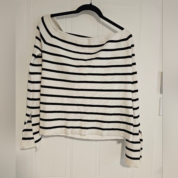 Off-the-shoulder womens XXL top shirt white black cropped bell sleeve forever21+ - Picture 4 of 4